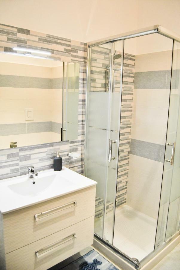Kamila Bed & Breakfast Bari Bagian luar foto
