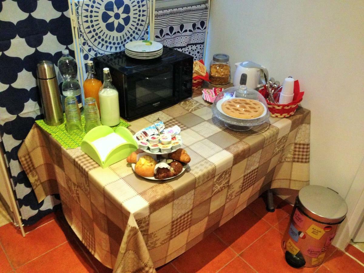 Kamila Bed & Breakfast Bari Bagian luar foto